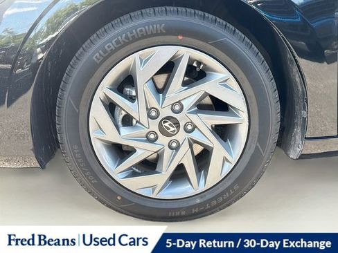 Used 2024 Hyundai Elantra SEL FWD image 38