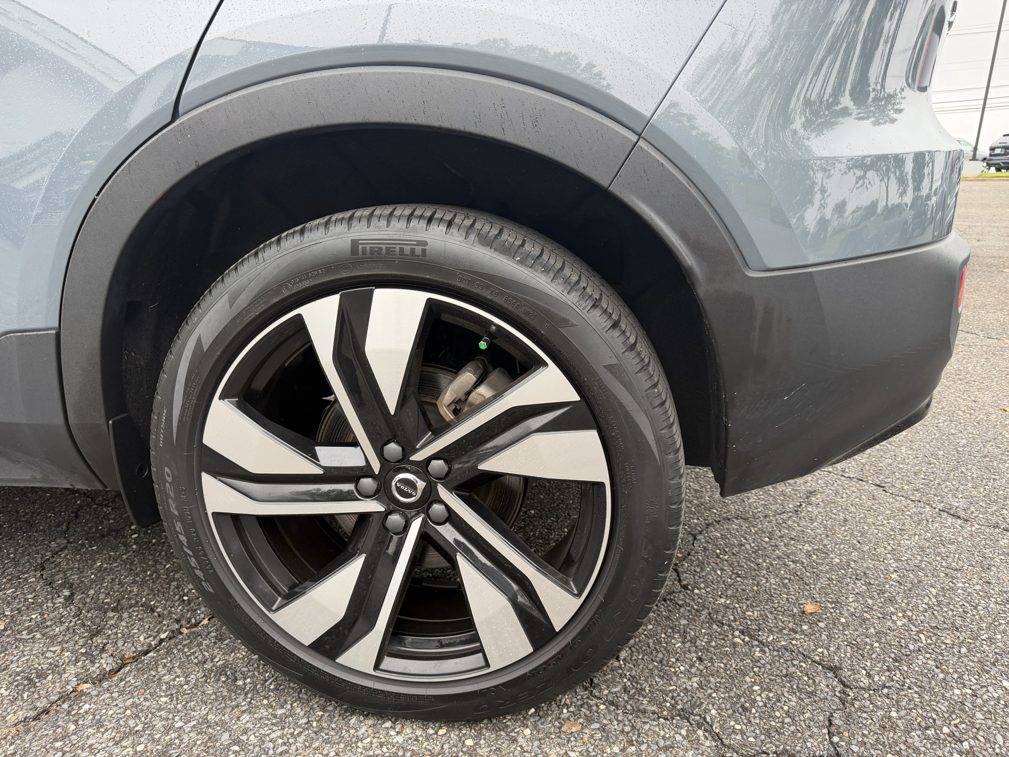 Used 2023 Volvo XC40 B5 Plus w/ Climate Package AWD/4WD image 8