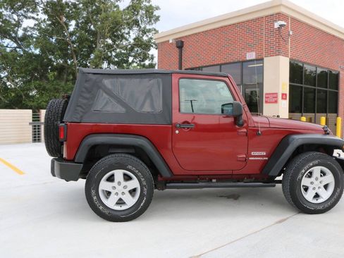 Used 2010 Jeep Wrangler Rubicon w/ PWR Convenience Group AWD/4WD image 56