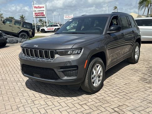 New 2026 Jeep Grand Cherokee Laredo X RWD image 3