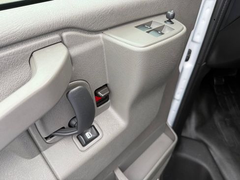 Used 2024 Chevrolet Express 2500 w/ Driver Convenience Package image 14