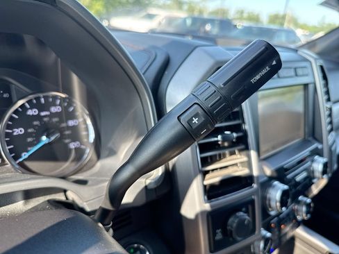 Used 2019 Ford F350 Platinum w/ Platinum Ultimate Package AWD/4WD image 18