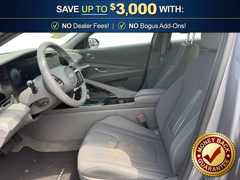 Used 2024 Hyundai Elantra SEL w/ Convenience Package FWD image 19