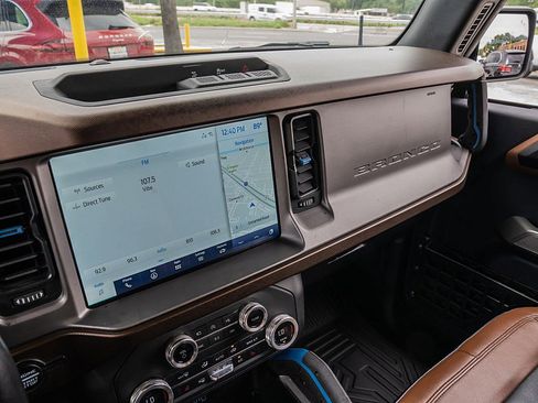 Used 2021 Ford Bronco Outer Banks AWD/4WD image 29
