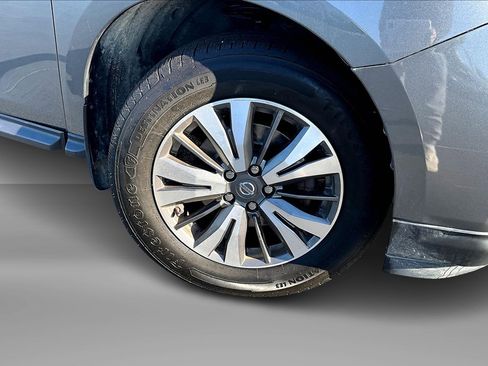 Used 2020 Nissan Pathfinder S FWD image 3