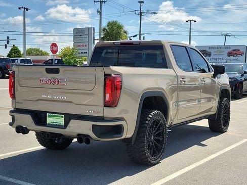 Used 2023 GMC Sierra 1500 AT4 w/ AT4 Premium Package AWD/4WD image 6