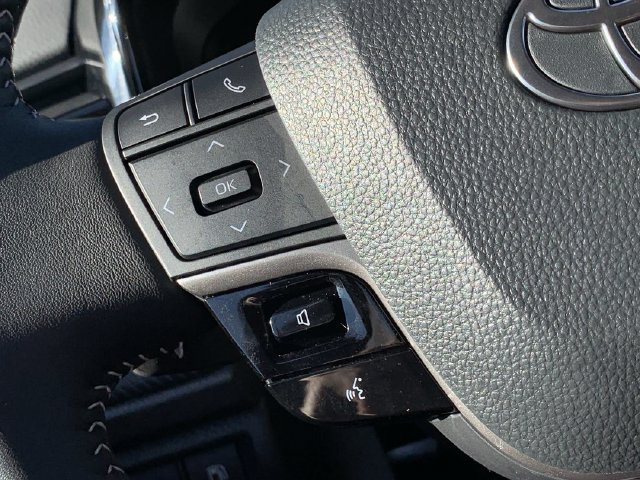Used 2026 Toyota Camry SE w/ Convenience Package FWD image 24