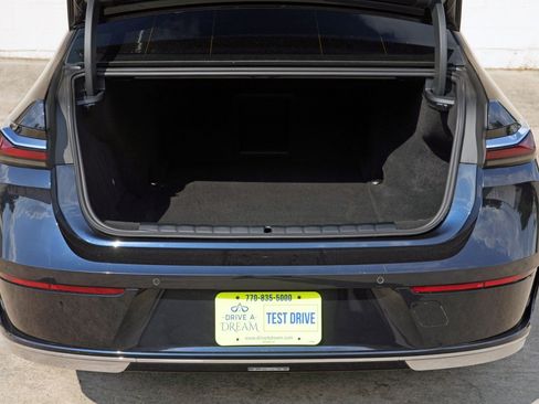 Used 2023 BMW i7 xDrive60 w/ Executive Package 2 AWD/4WD image 10