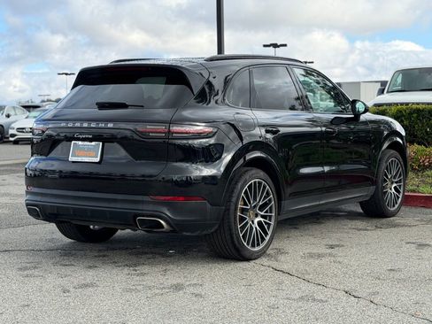 Used 2021 Porsche Cayenne image 8