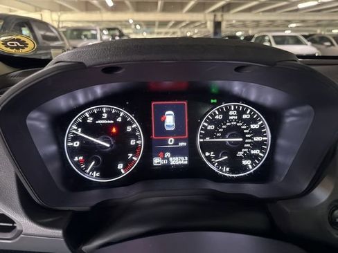Used 2024 Subaru Crosstrek 2.0i Premium image 7
