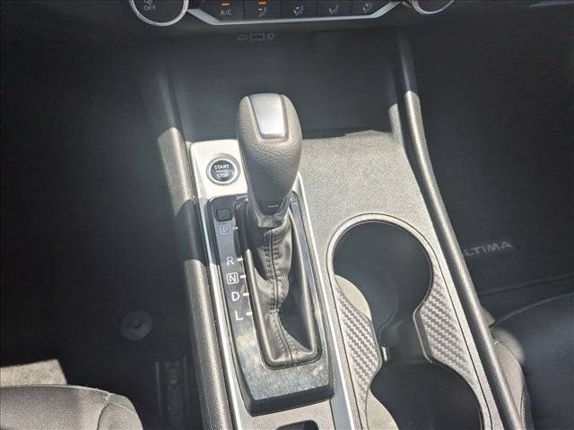 Used 2025 Nissan Altima 2.5 SV AWD/4WD image 12