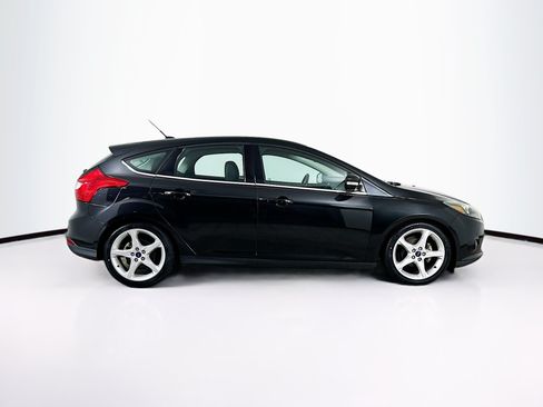 Used 2014 Ford Focus Titanium FWD image 10