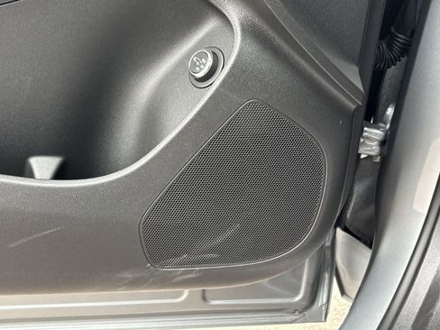 Used 2025 Buick Envista Avenir image 24