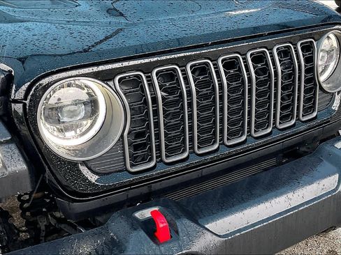 Used 2025 Jeep Wrangler Unlimited Rubicon image 30
