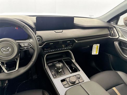 New 2026 MAZDA CX-90 3.3 Turbo w/ Premium Plus Pkg image 37
