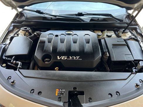 Used 2014 Chevrolet Impala LTZ FWD image 11