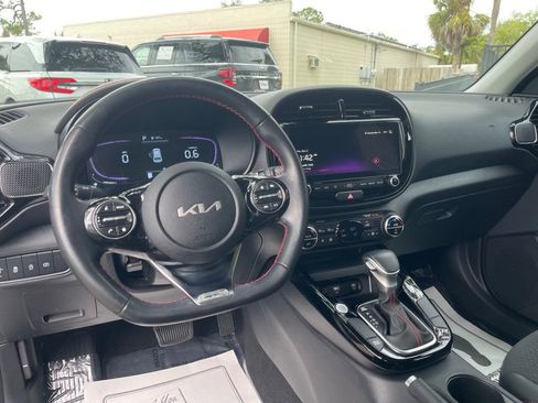 Used 2025 Kia Soul GT-Line image 13