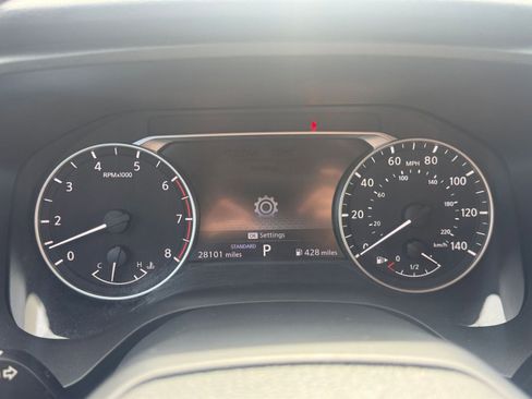 Used 2025 Nissan Rogue SV FWD image 41