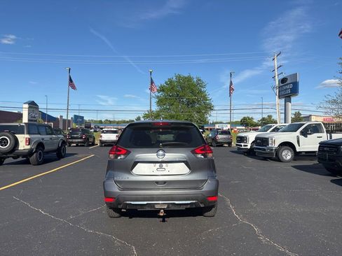 Used 2017 Nissan Rogue S FWD image 6