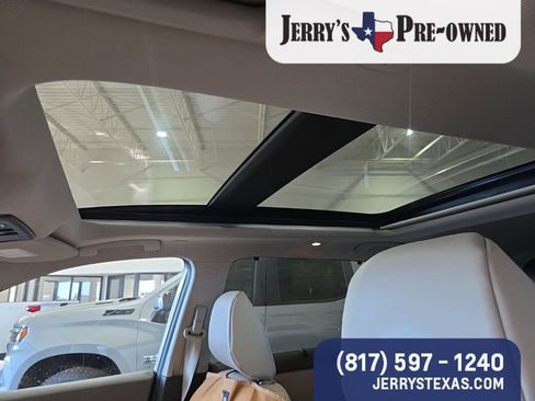 Used 2022 Nissan Rogue SV w/ SV Premium Package image 8