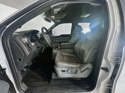 Used 2014 Ford F150 XLT w/ Equipment Group 302A Luxury AWD/4WD image 13