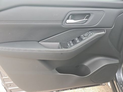 New 2026 Nissan Rogue SV image 6