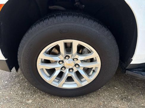 Used 2024 Chevrolet Tahoe LT RWD image 4