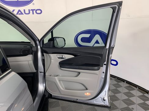 Used 2016 Honda Pilot Elite image 38