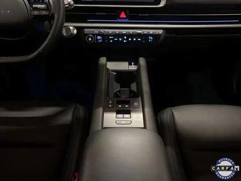 Used 2024 Hyundai Ioniq 6 SEL image 17