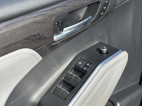Used 2021 Toyota Highlander Platinum FWD image 27
