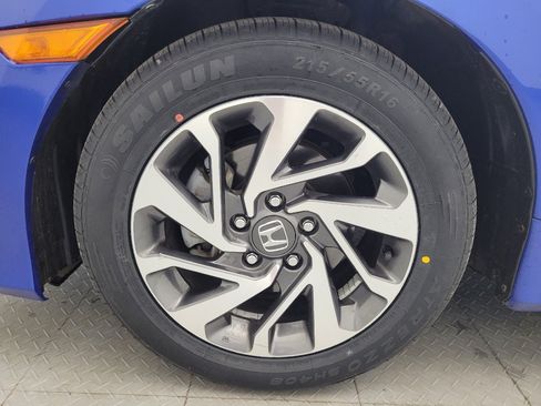 Used 2018 Honda Civic EX image 31