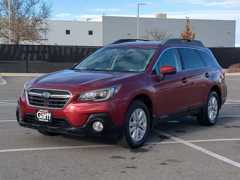 Used 2019 Subaru Outback 2.5i Premium image 10