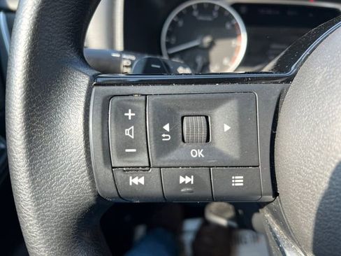 Used 2023 Nissan Rogue SV image 25