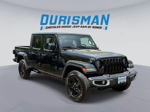 Used 2021 Jeep Gladiator Sport AWD/4WD image 1