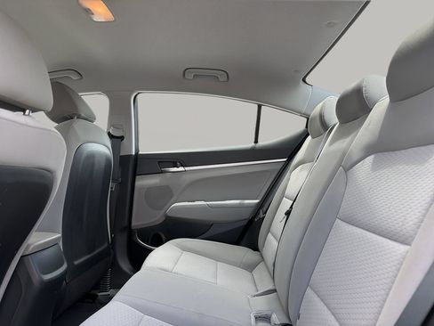 Used 2020 Hyundai Elantra SE FWD image 15