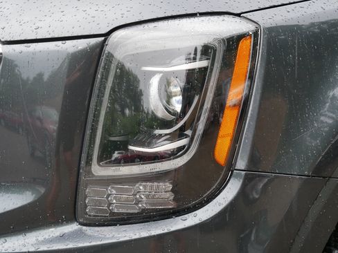 Used 2020 Kia Telluride S AWD/4WD image 16