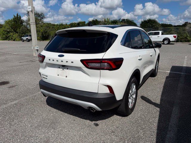 Used 2023 Ford Escape Active w/ Tech Pack #2 FWD image 8