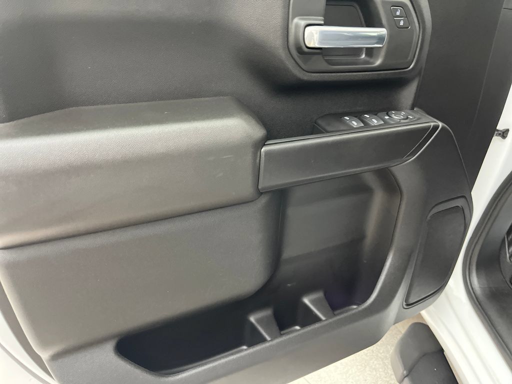 Used 2022 Chevrolet Silverado 2500 Custom w/ Custom Convenience Package AWD/4WD image 12