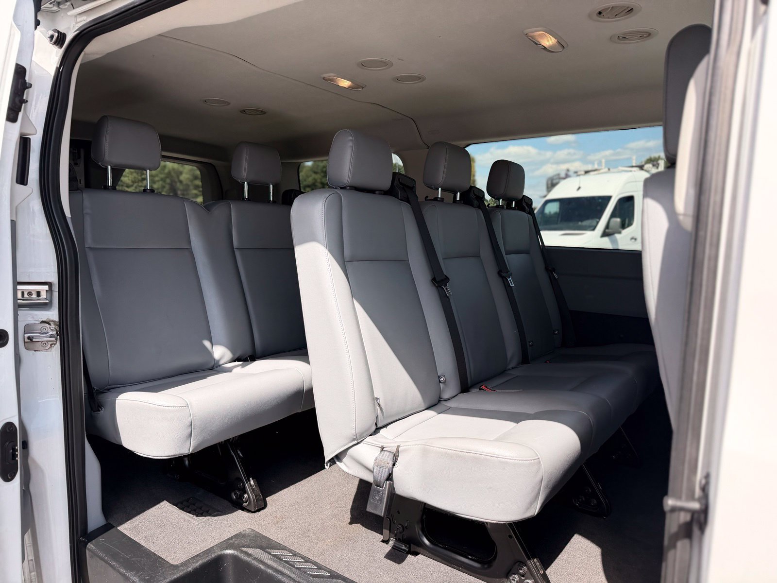 Used 2016 Ford Transit 150 XL RWD image 17