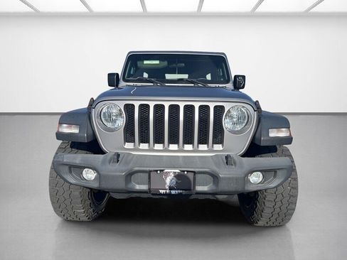 Used 2018 Jeep Wrangler Unlimited Sport S AWD/4WD image 3