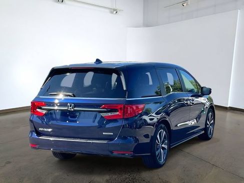 Used 2024 Honda Odyssey Touring image 7