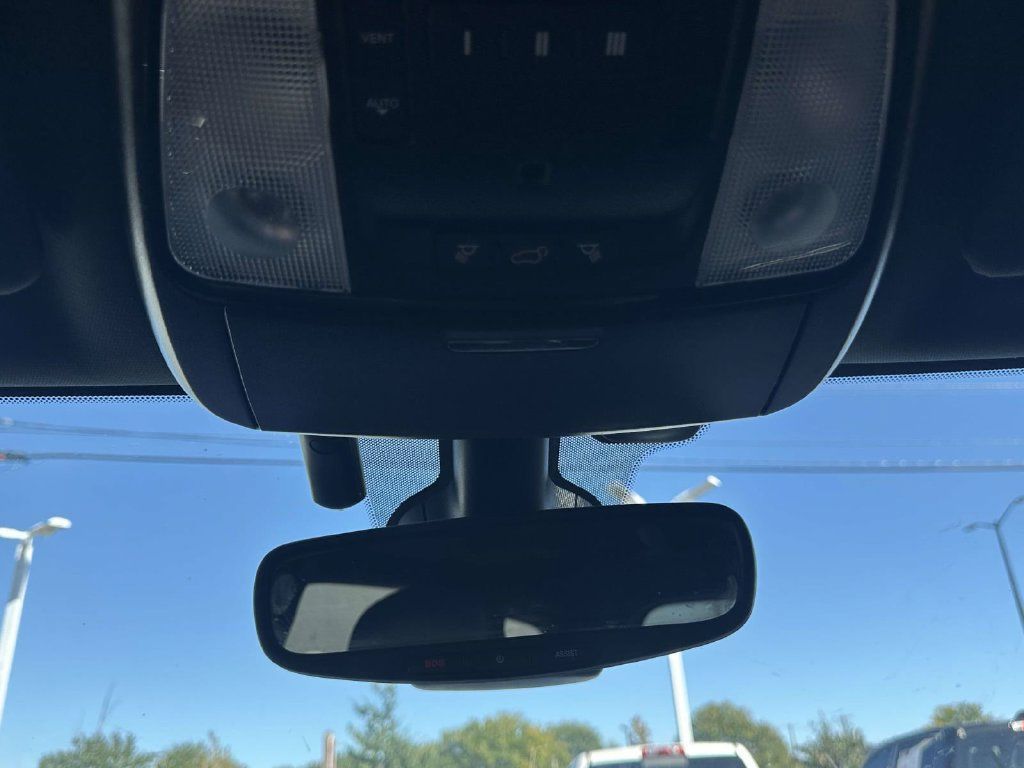 Used 2021 Dodge Durango R/T w/ Blacktop Package AWD/4WD image 28