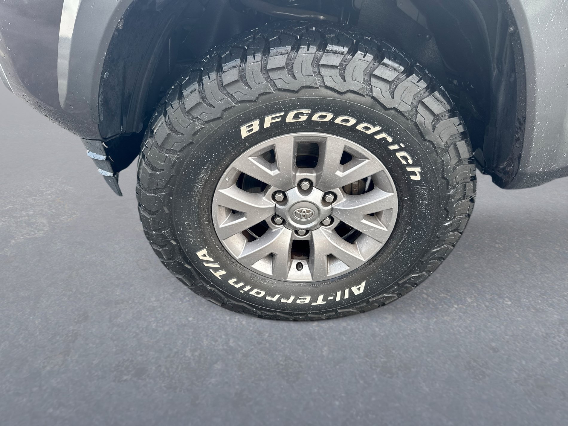 Used 2016 Toyota Tacoma SR5 RWD image 11