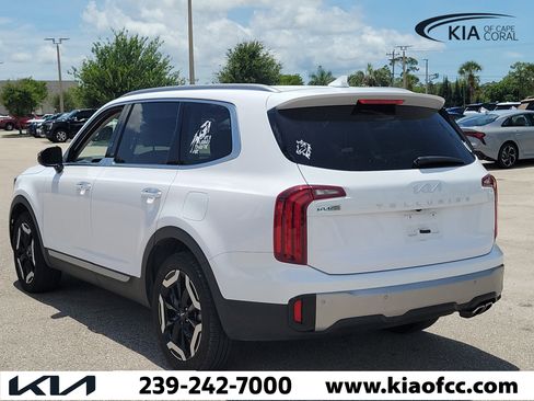 Used 2025 Kia Telluride S FWD image 4