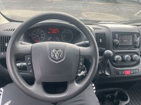 Used 2021 RAM ProMaster 2500 w/ Convenience Group image 17