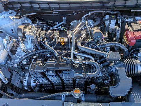 New 2025 Nissan Altima 2.5 SR image 32