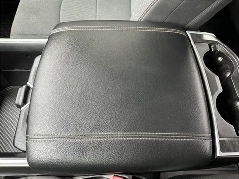 Used 2023 RAM 2500 Big Horn w/ Level B Equipment Group image 30