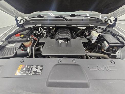 Used 2020 GMC Yukon SLE w/ SLE Value Package image 8