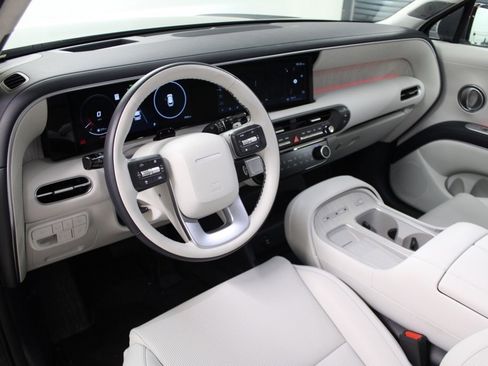 Used 2026 Hyundai Palisade Calligraphy image 4