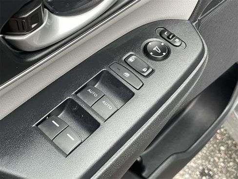 Used 2019 Honda CR-V EX-L image 18